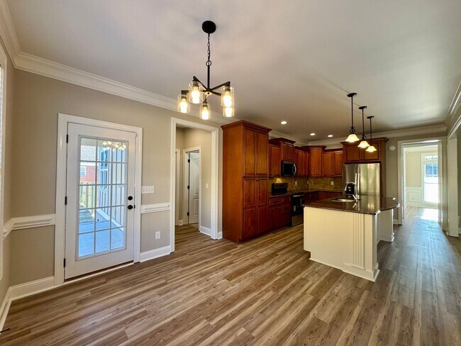 Building Photo - Traemoor At Lakewood