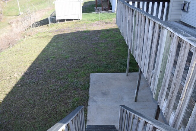 Building Photo - 4 bed / 3 bed Home with Gorgeous View!!!