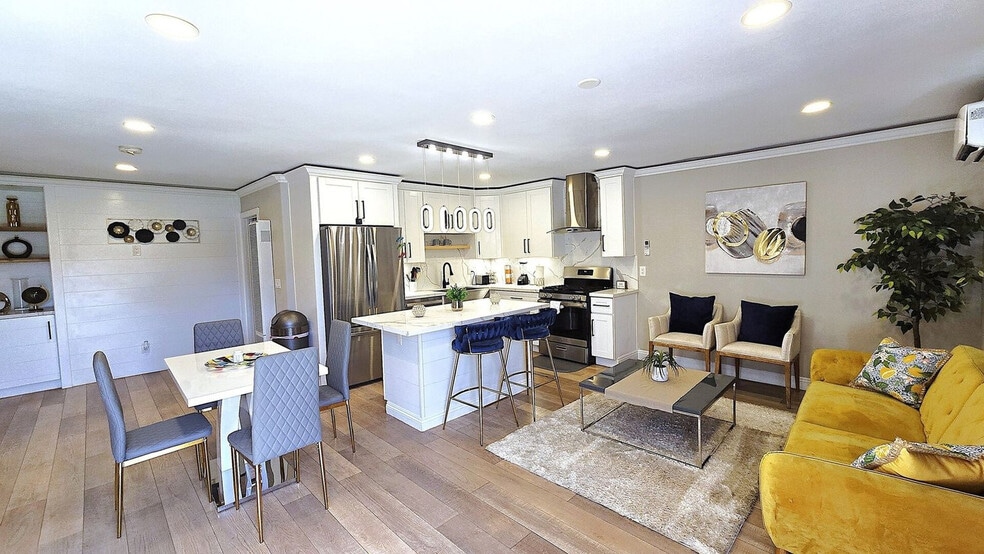 Building Photo - 1059 Gillespie Dr