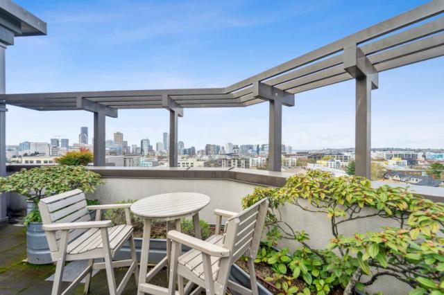 Building Photo - 1 bedroom in Seattle WA 98122