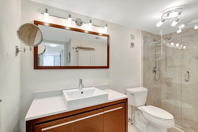 Building Photo - 5550 N Ocean Dr