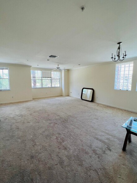 Building Photo - 441 Amador Ln