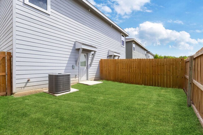Building Photo - 6734 Summer Fest Dr