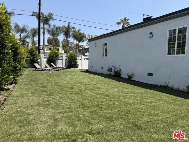 Building Photo - 11836 Laurelwood Dr