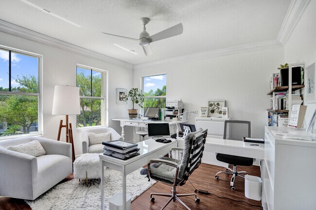 Building Photo - 11515 NW 75th Manor