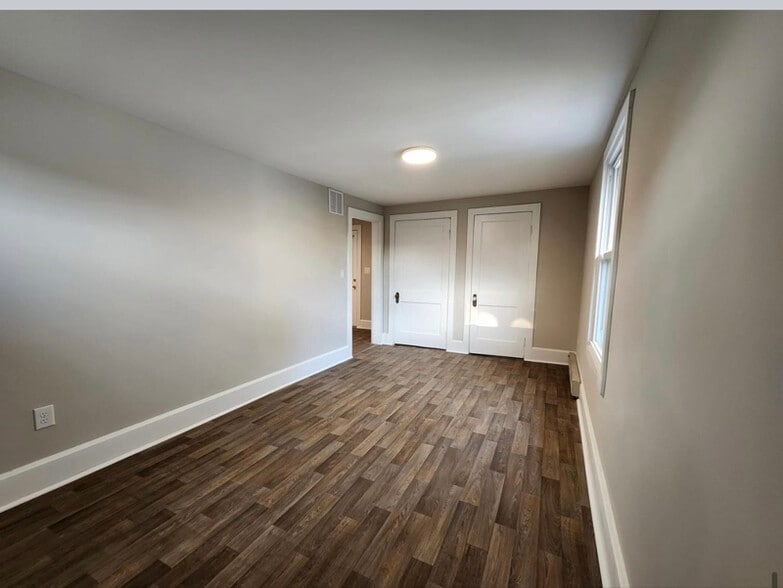 Building Photo - 6848 Buckingham Pl