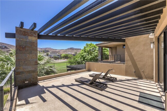 Building Photo - 1501 Foothills Village Dr
