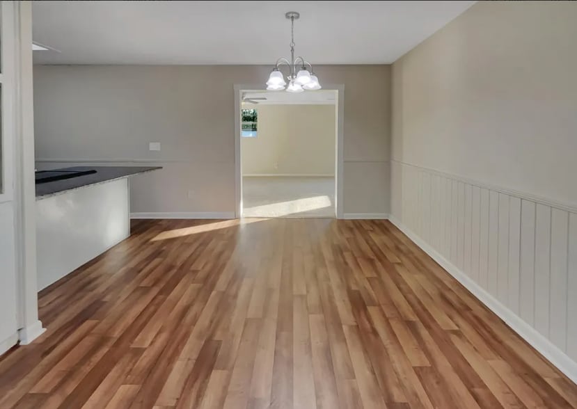 Building Photo - 7748 Knoll Dr N