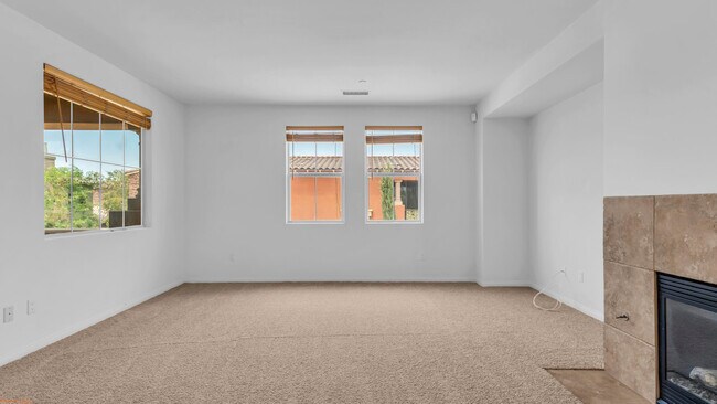 Building Photo - 1023 Via Fortuna