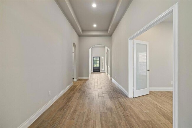 Building Photo - 421 Inspiration Dr