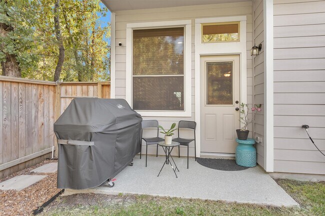 Building Photo - 579 Longleaf Pine Dr