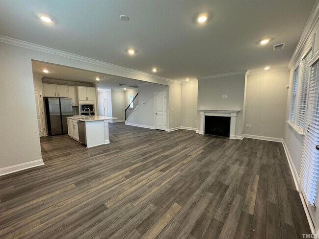 Building Photo - 321 Natsam Wds Wy