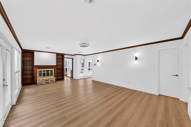 Building Photo - 4008 Acapulco St
