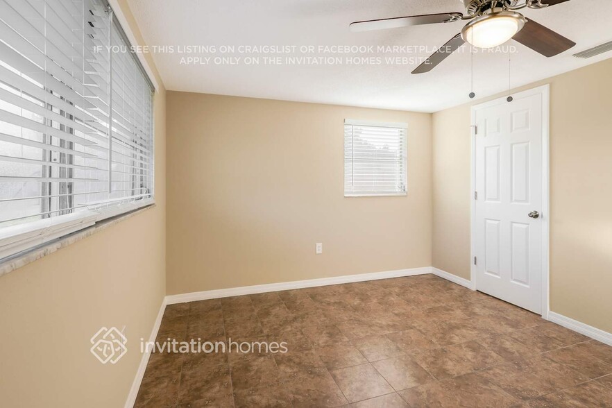 Building Photo - 8018 Pineapple Ln
