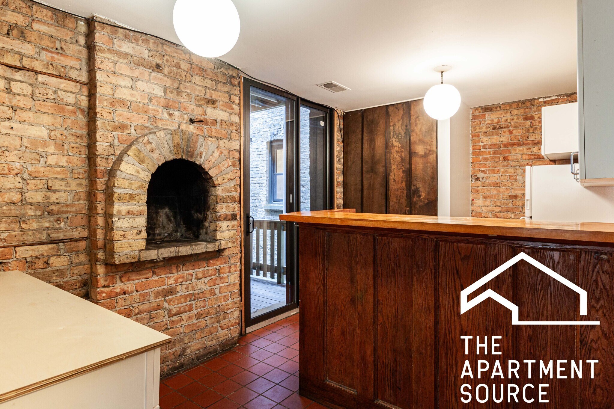 Building Photo - 602 W Surf St