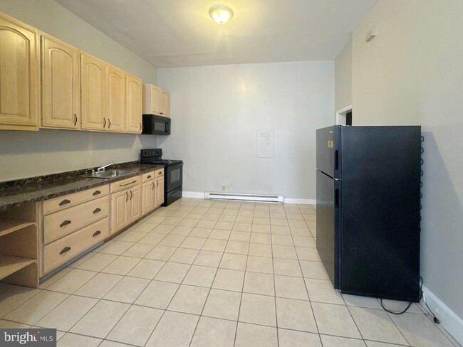 Building Photo - 1812 McCulloh St