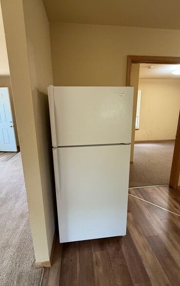 Building Photo - 594 Shadowrock Dr