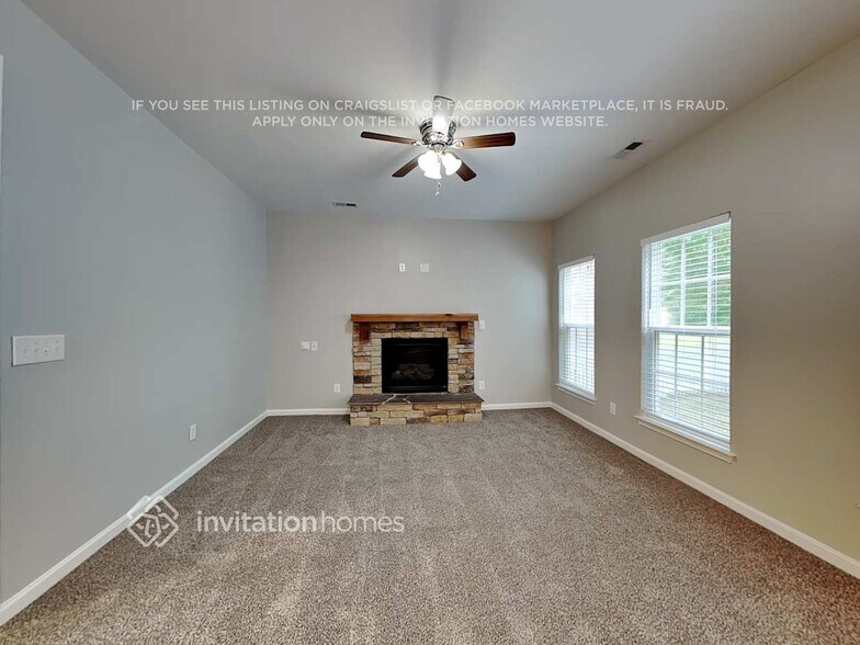 Building Photo - 1225 Periwinkle Dr