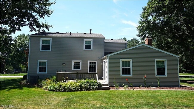 Building Photo - 5907 Sunset Dr