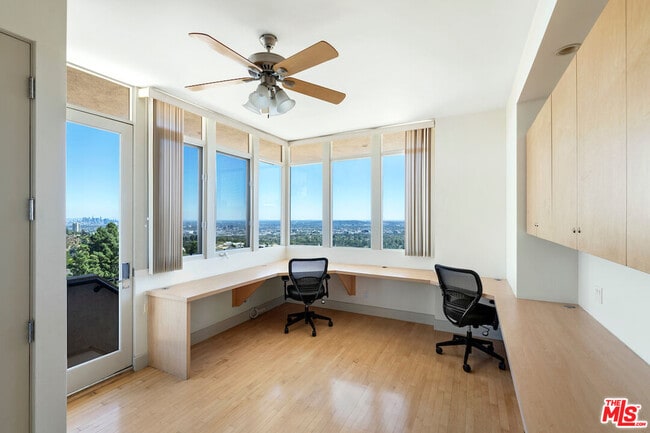 Building Photo - 1436 Summitridge Dr