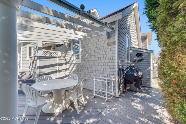 Building Photo - 973 Ocean Ave