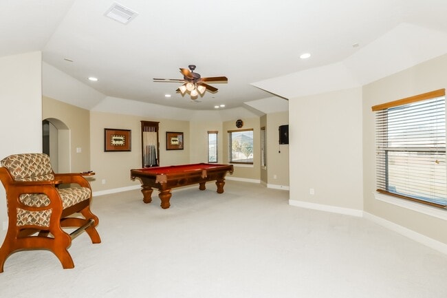 Building Photo - 3909 Pebble Brook Dr