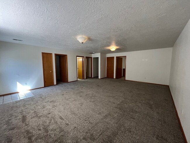 Building Photo - 1241 W Kimra St