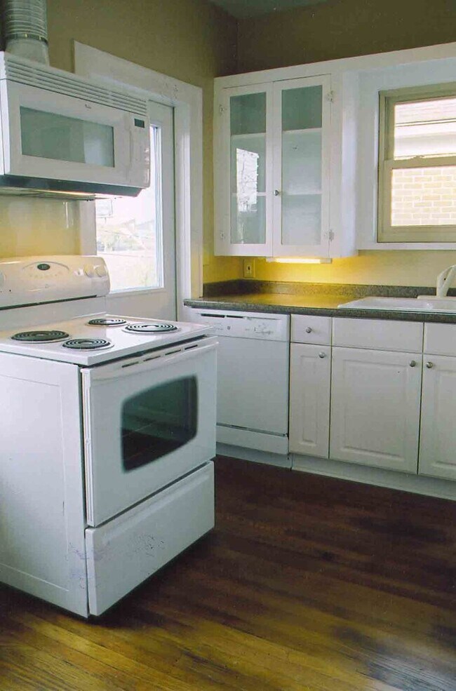 Building Photo - 1118 Autrey Street, Unit 4