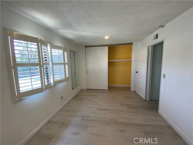 Building Photo - 1910 W Palmyra Ave