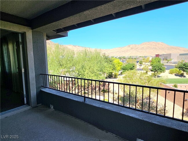 Building Photo - 7017 Pearl Hilltop Ct