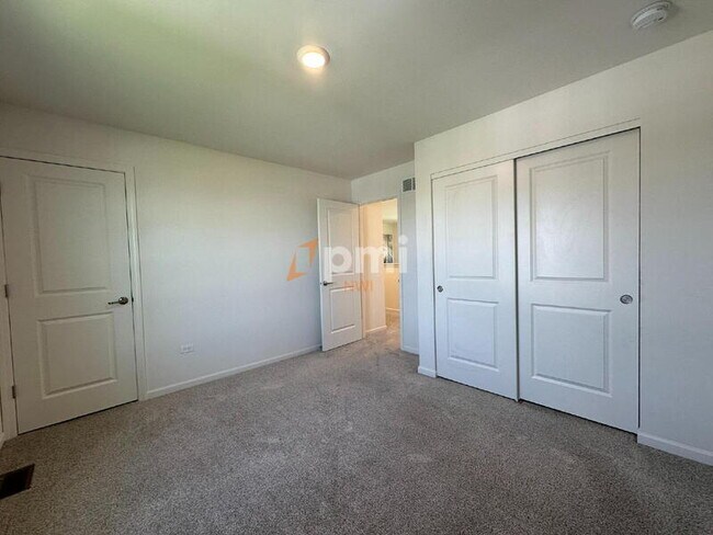 Building Photo - 2080 E 110th Ln