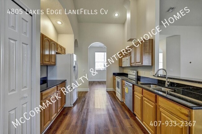 Building Photo - 4805 Lakes Edge Ln