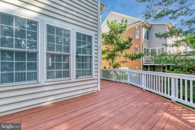 Building Photo - 9662 Potters Hill Cir