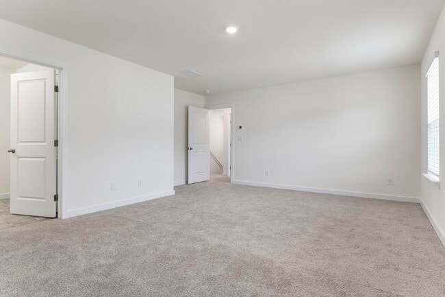 Building Photo - 4134 Lone Oak Cir