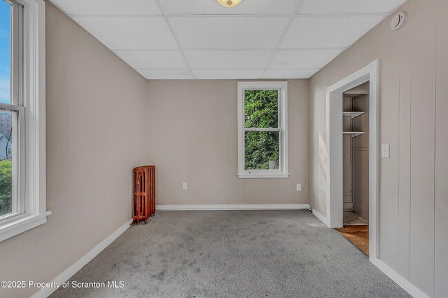 Building Photo - 817 Monroe Ave