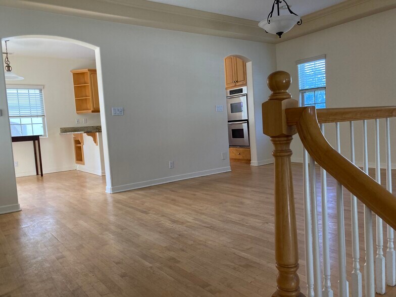 DR kit access - 314 N Catalina Ave