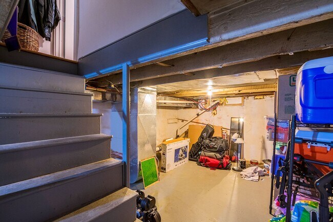 Building Photo - Charming Two Bedroom in Fishtown