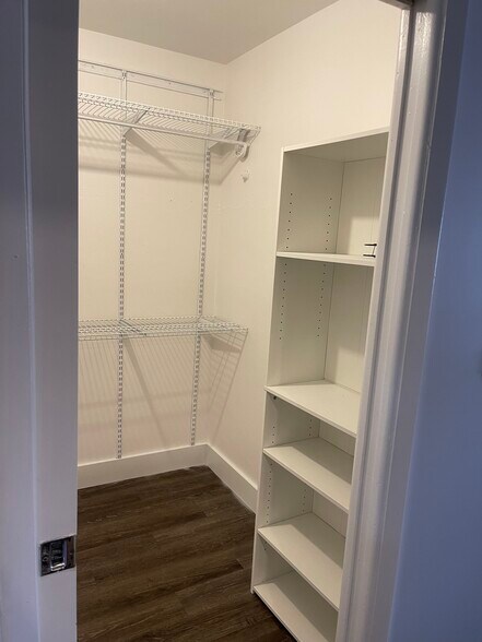 Building Photo - 19055 NW 62nd Ave