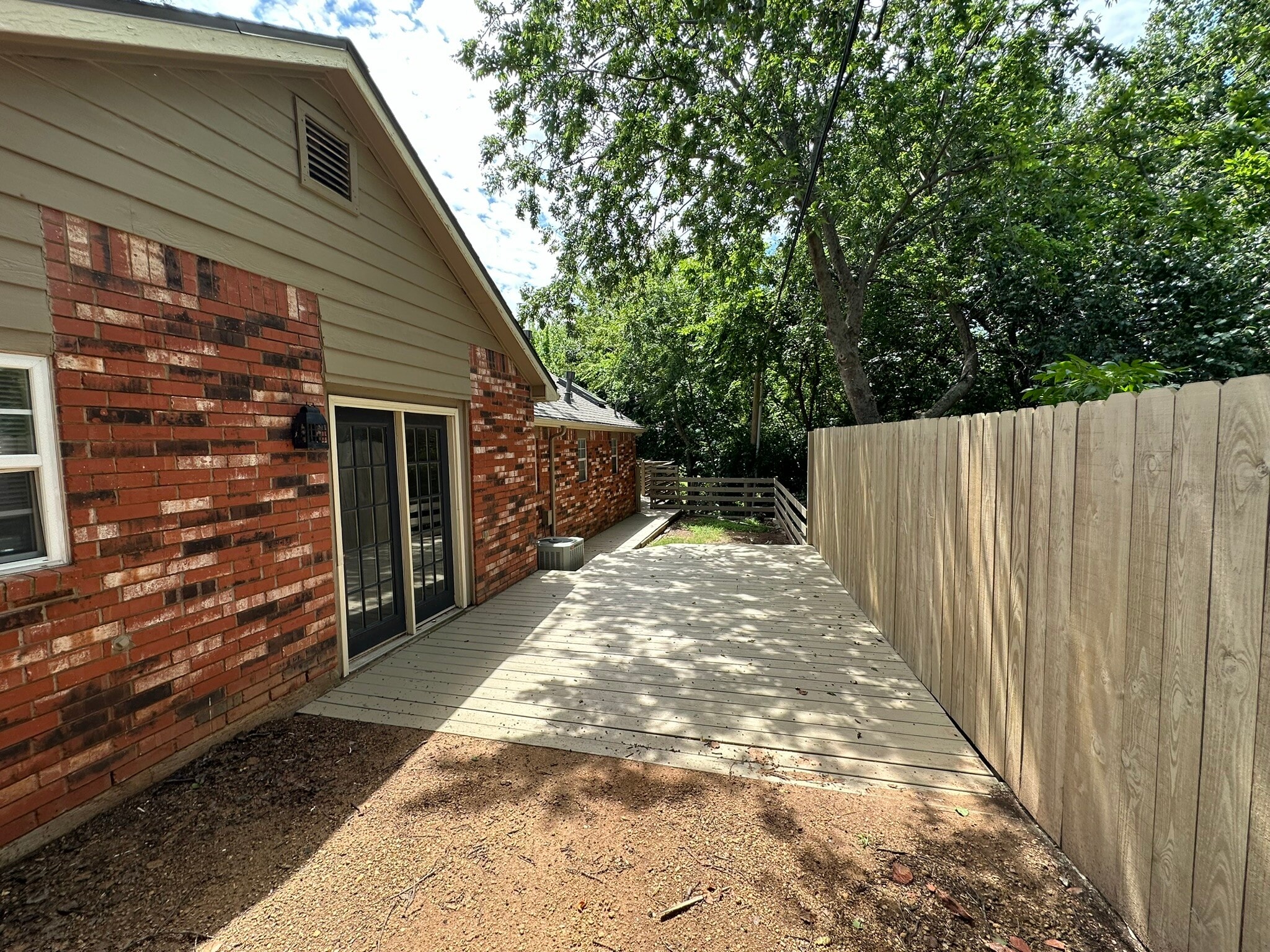 Building Photo - 525 Ridgecrest Rd