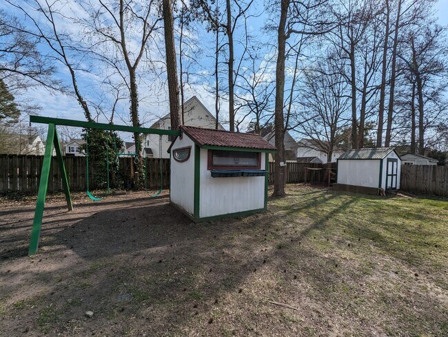 Building Photo - 204 Burgandy Rd, Williamsburg VA 23185