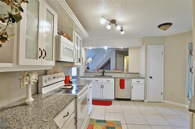Building Photo - 8033 Vita Ct