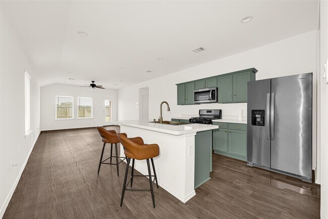 Building Photo - 2334 Spruce Clf Ln