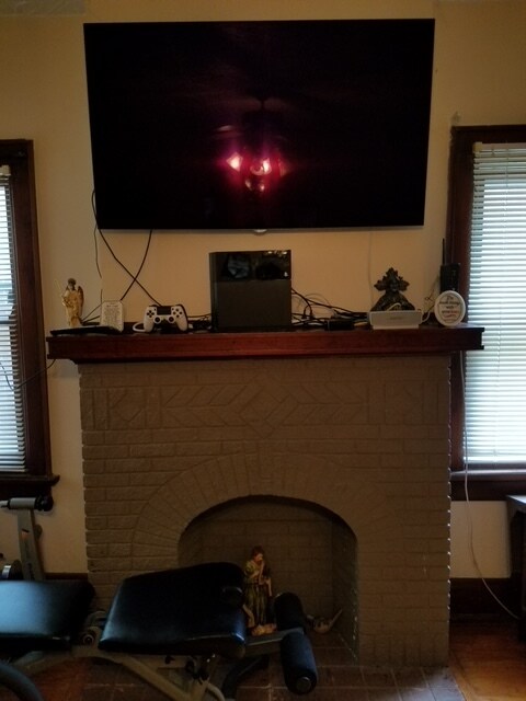 Building Photo - 742 S Fort Thomas Ave