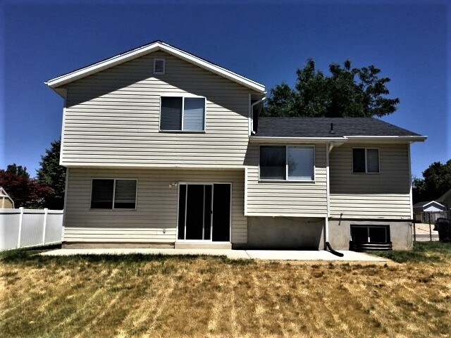 Building Photo - 129 W 1225 N