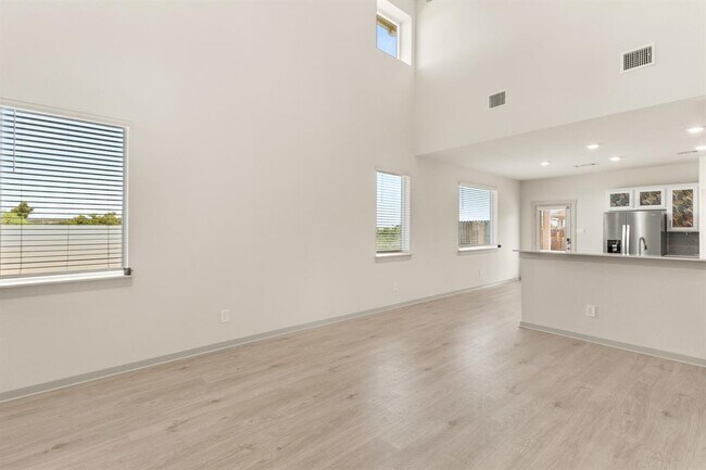 Building Photo - 140 New Hvn St