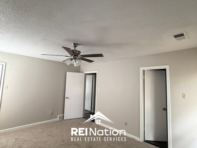 Building Photo - 7057 Hillshire Dr