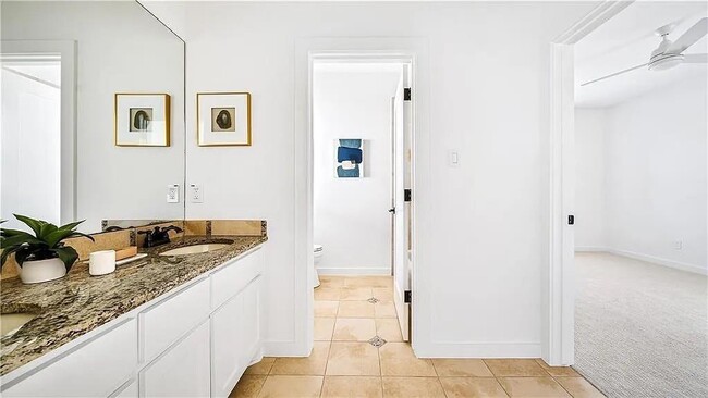 Building Photo - 15101 Barrie Dr