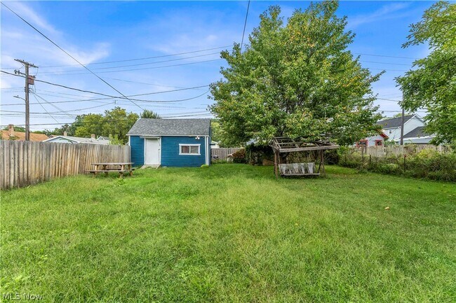 Building Photo - 3024 Vega Ave