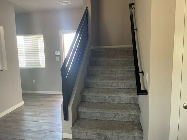 Building Photo - Distinguished 2 Story Home