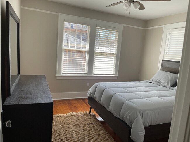 Building Photo - Charming 3BR House in Savannah